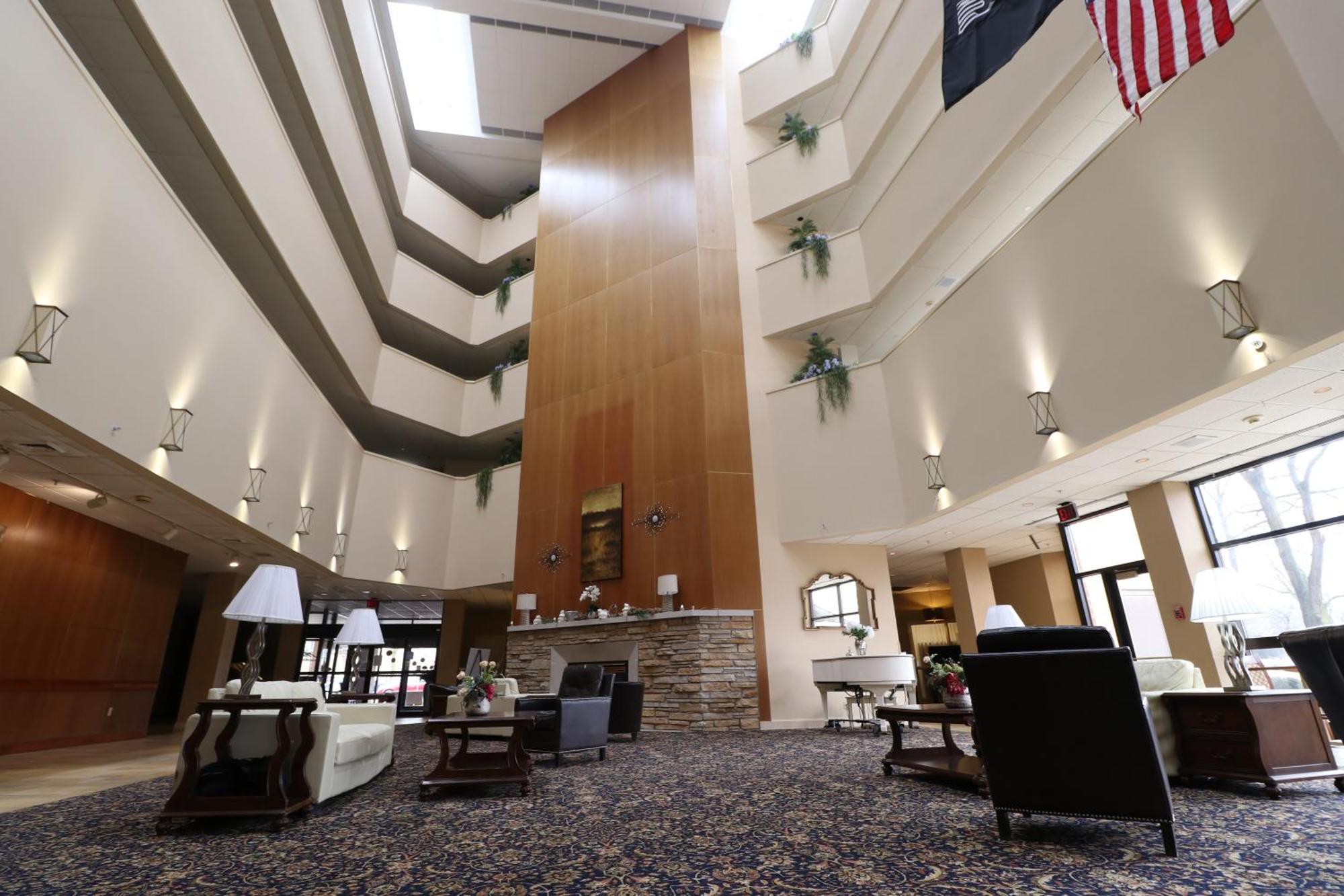 Hotel Mead Resorts & Conventions Center Wisconsin Rapids Exteriör bild