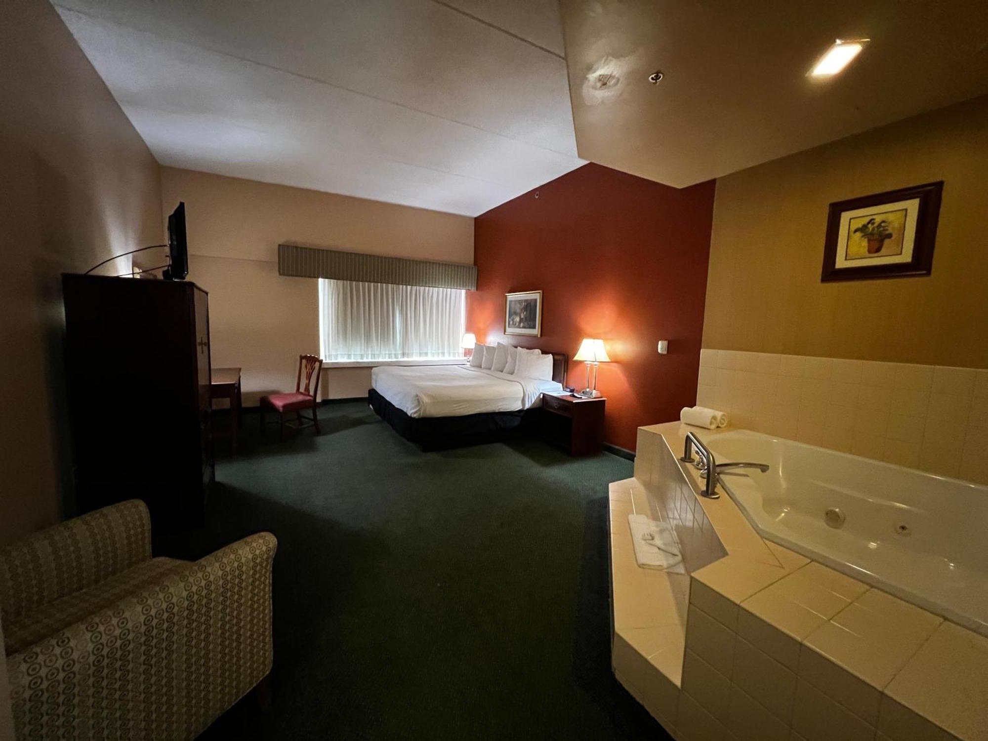 Hotel Mead Resorts & Conventions Center Wisconsin Rapids Exteriör bild