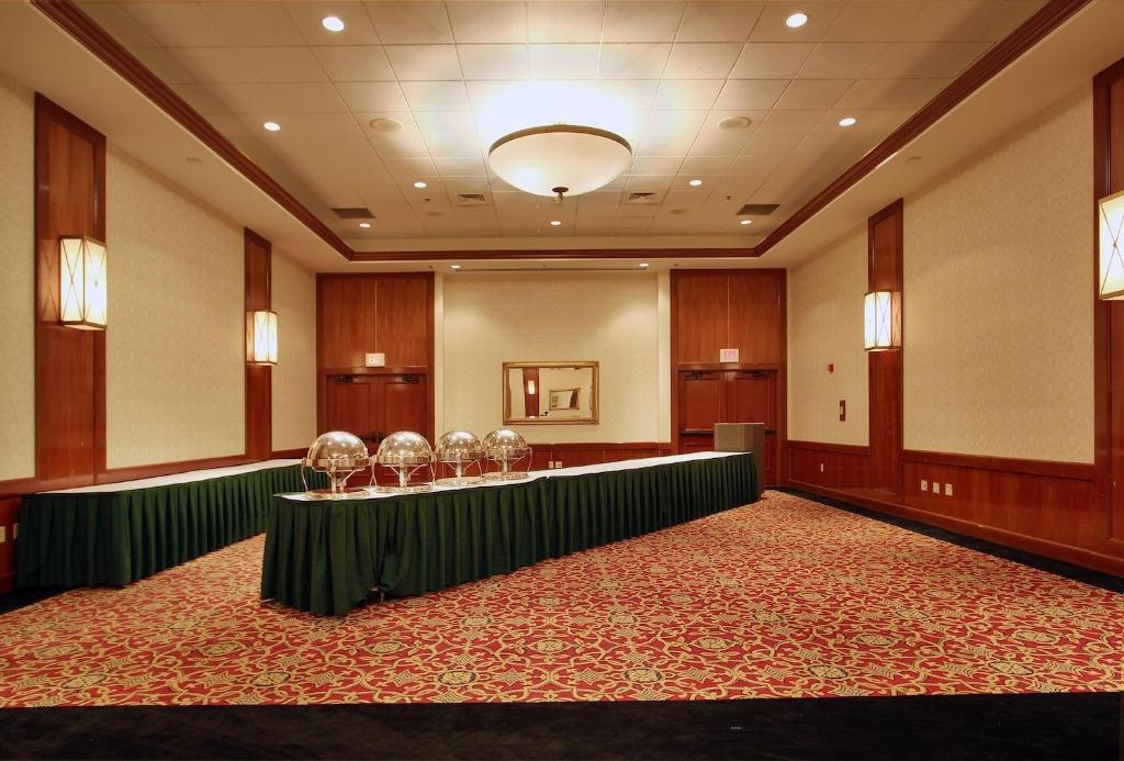 Hotel Mead Resorts & Conventions Center Wisconsin Rapids Exteriör bild
